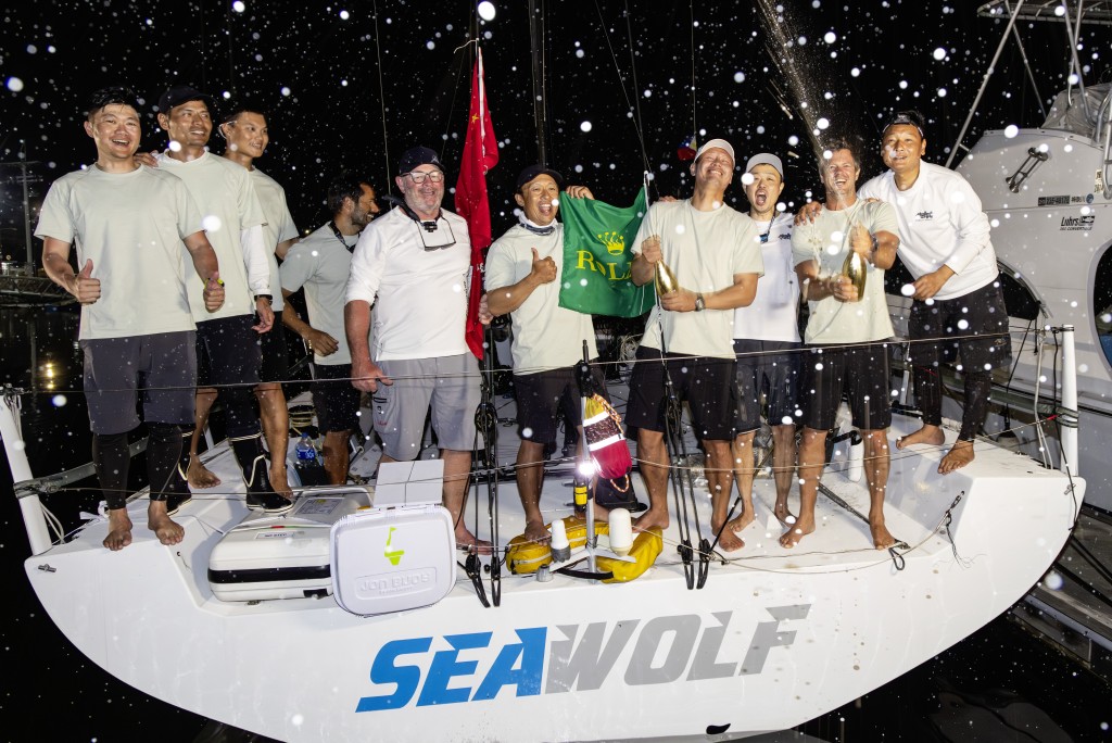 「Seawolf号」首夺全场总冠军 。游艇会图片