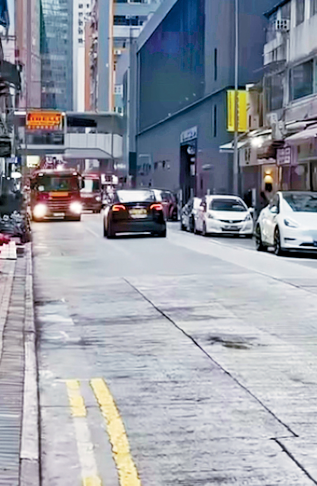 今年1月23日早上，一輛電動私家車在灣仔謝斐道逆線行駛，陳家珮承認涉案。