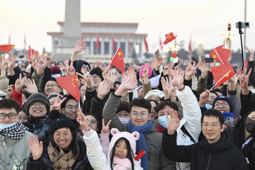 2024年天安門元旦升旗禮，有7.3萬人在現場觀看。新華社