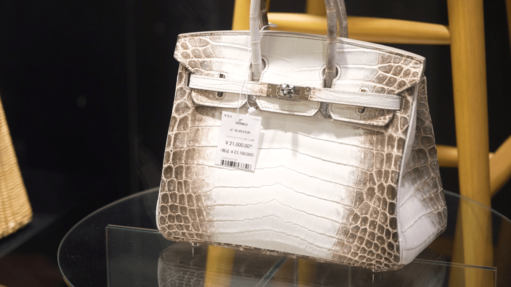 杜如风推介一间二手名牌店，当中一款Hermès袋卖过百万港元。