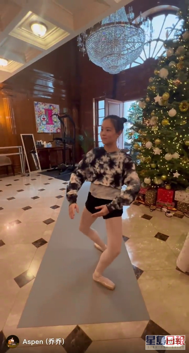 劉秀盈早前分享在家中練舞影片。