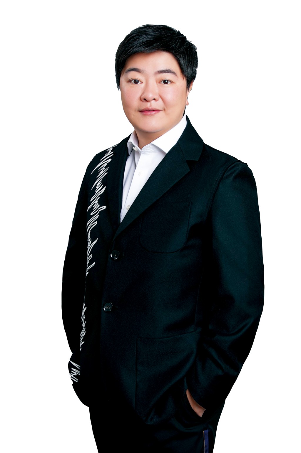 小董中醫博士接受專訪，分享其行醫理念以及未來發展布局。
