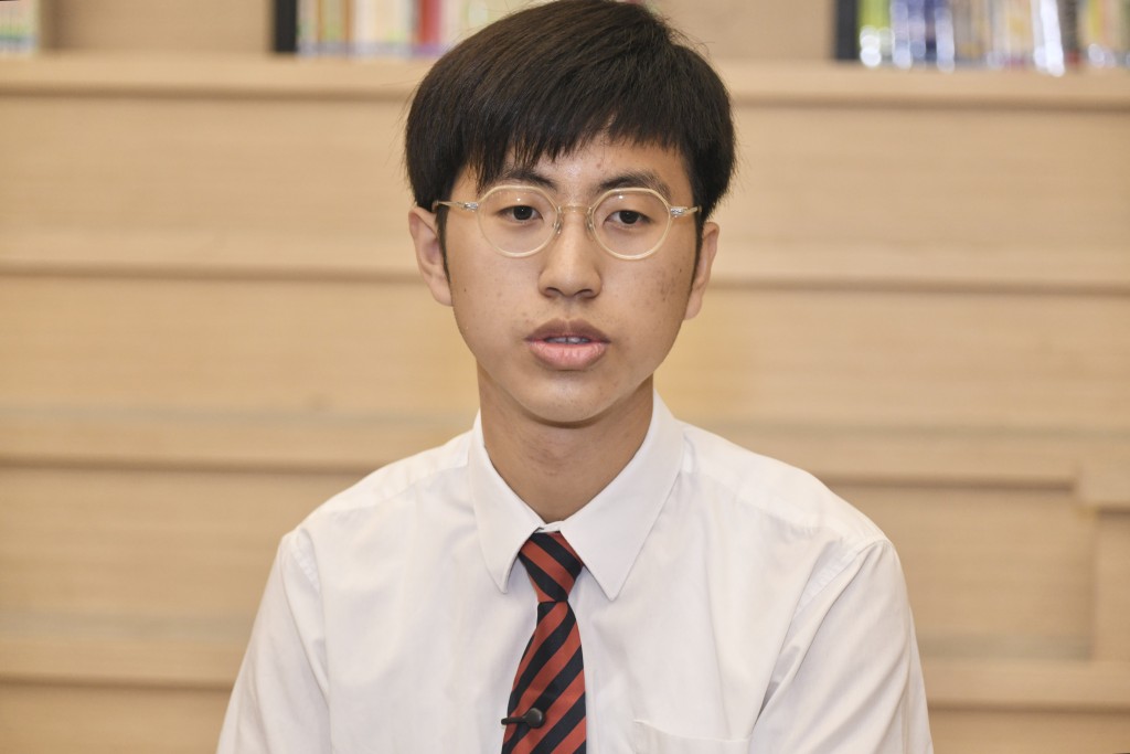 何君健攝