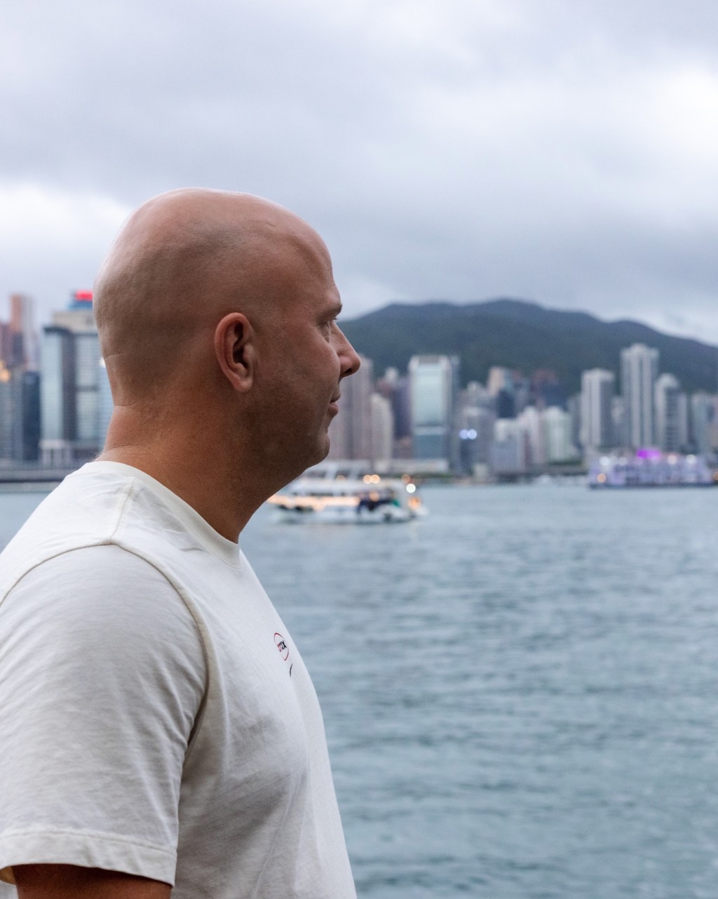 利物浦球員到尖沙咀海傍觀光。(利物浦官方FB) 利物浦球員到尖沙咀海傍觀光。(利物浦官方FB)
