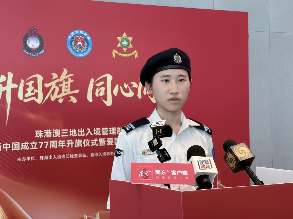 香港學生黃焯珩表示，升旗禮不僅是一個莊嚴的儀式，更是一個愛國主義教育的實踐。