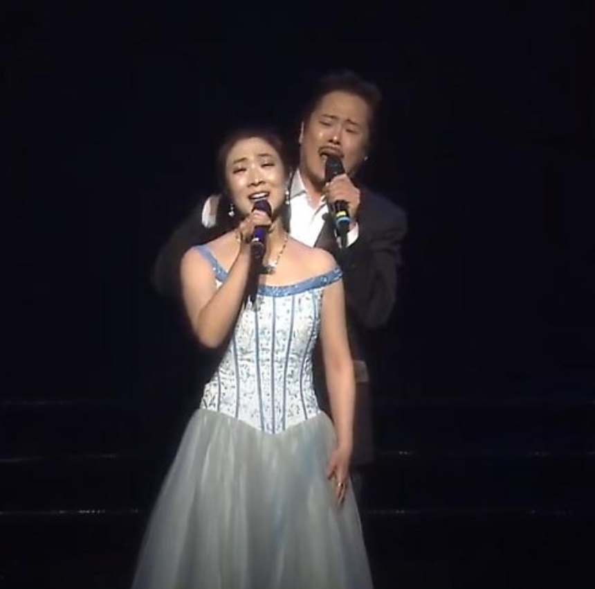 南慶周在行內40年，曾主演多部著名音樂劇，包括《歌聲魅影》。