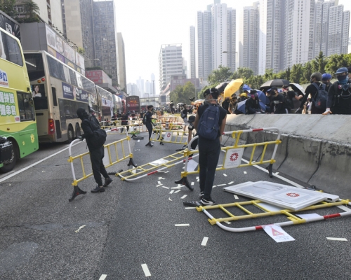 網民發起「大三罷」,示威者在多區堵路。 資料圖片