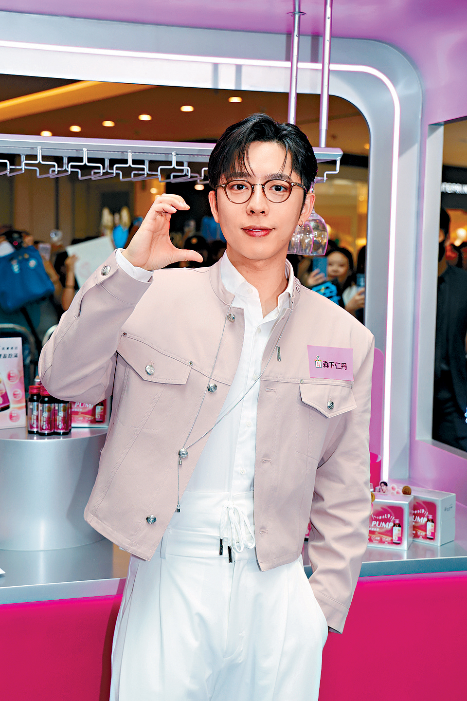 Edan自誇未發生過交通意外，又說不敢坐姜濤車。