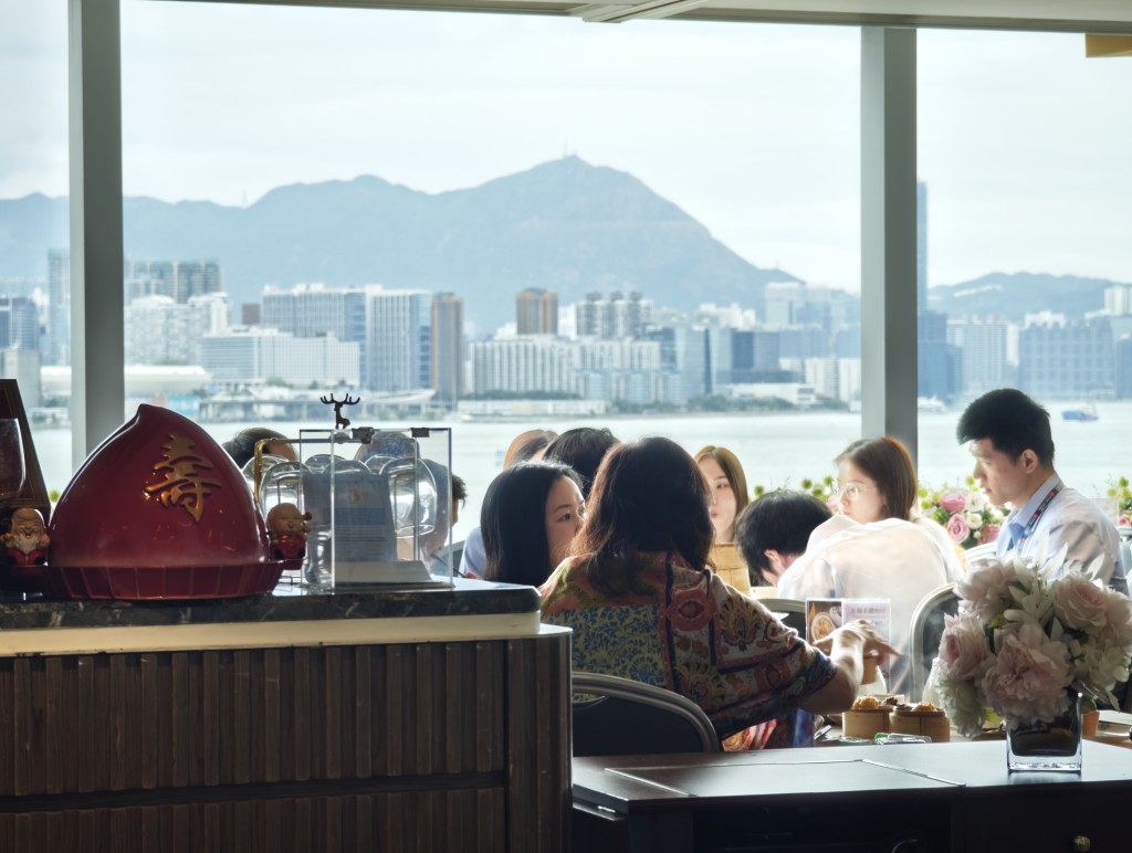 勞聯與香港飲食業職工會聯合會於今年10月至12月期間，接獲98名飲食業員工求助，指被拖欠薪金、遣散費等款項。資料圖片