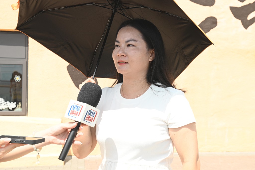 蔡小姐形容島上氛圍愜意,有別於中環、尖沙咀等繁華商圈,並表示此行抱著嘗鮮心態探索,消費亦隨心不設上限。 蔡小姐形容島上氛圍愜意,有別於中環、尖沙咀等繁華商圈,並表示此行抱著嘗鮮心態探索,消費亦隨心不設上限。
