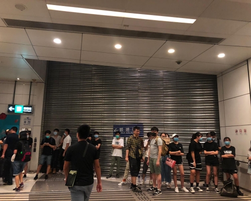 觀塘apm已落閘。