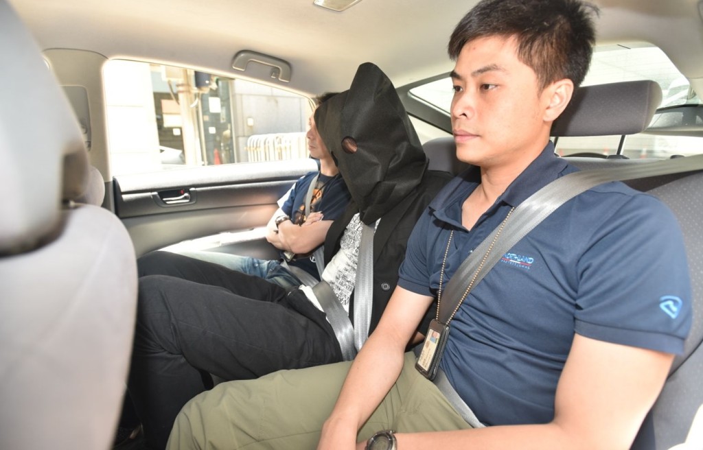 行動拘捕4名年齡介乎18至20歲本地男子。楊偉亨攝