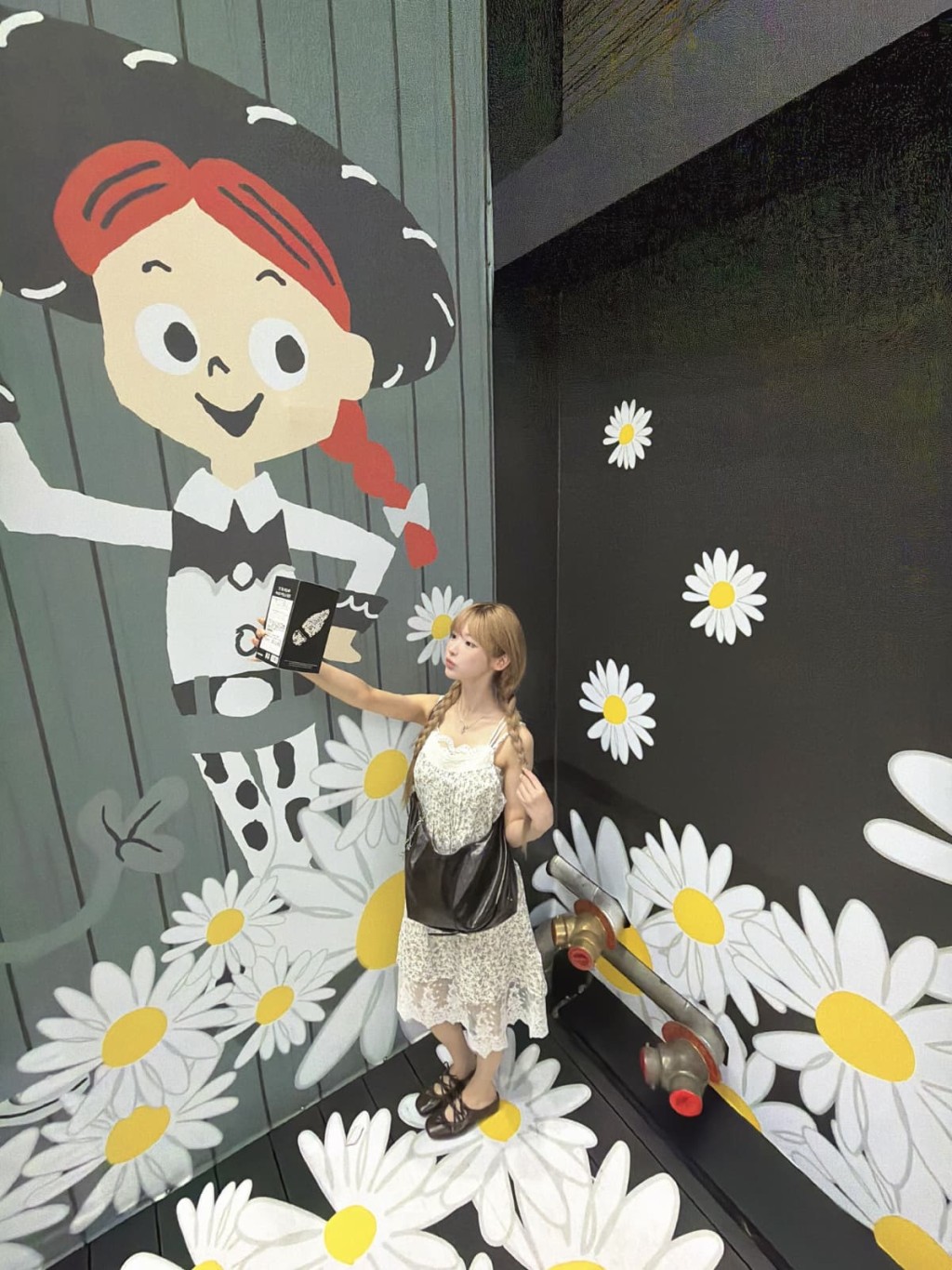 日本美女站姐南韩TikTok直播轻生，疑不堪网暴而走上绝路。minann22@IG