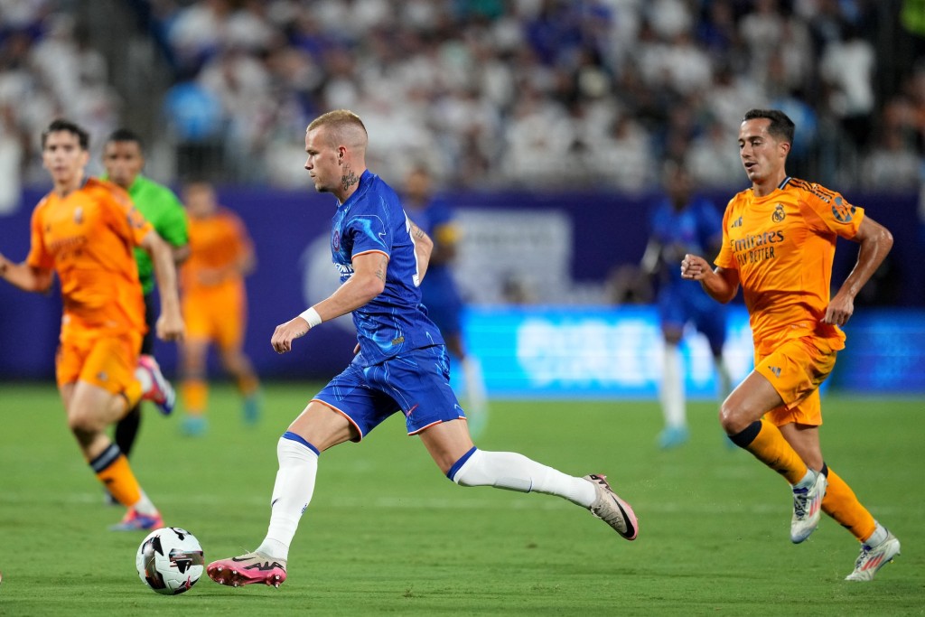 梅迪歷加盟車路士時，總身價可高達1億。法新社