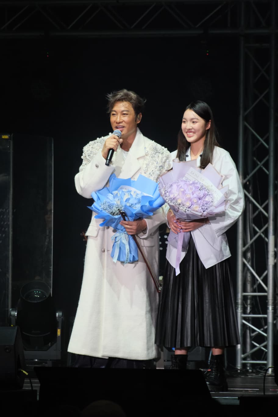 譚耀文稱女兒正應付考試,依然努力練琴。 譚耀文稱女兒正應付考試,依然努力練琴。