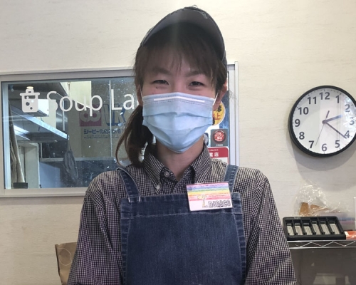 長期戴口罩引發不少皮膚疾病。（新華社資料圖片，非當事人。）