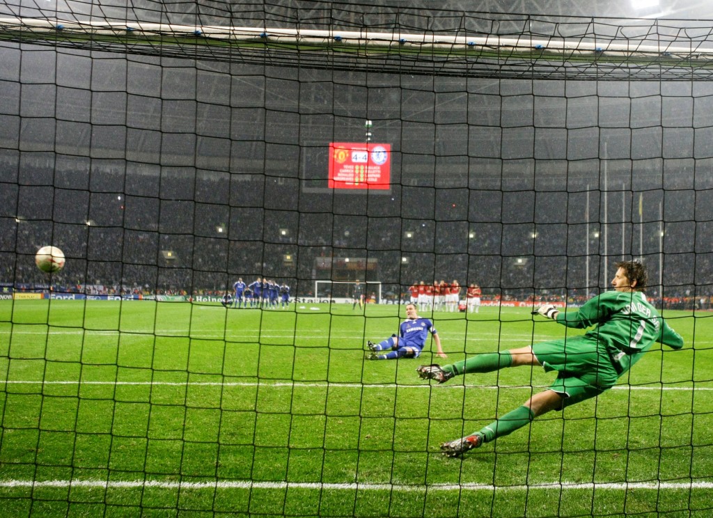 2008年歐聯決賽，雲達沙為曼聯把關，互射十二碼贏車路士。路透社