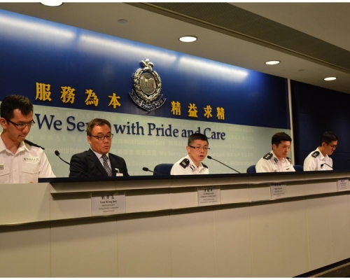 警方指曾有人搶犯故警員高度戒備。