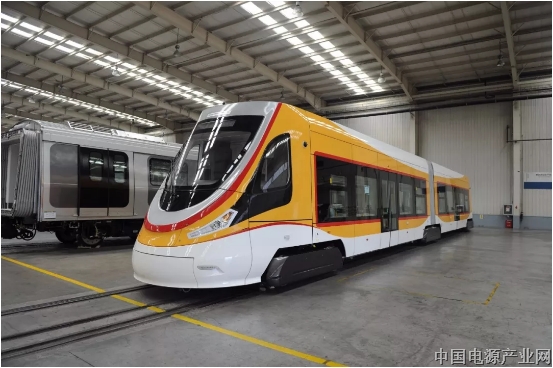 德令哈市的輕軌項目建好卻不能用。 德令哈市的輕軌項目建好卻不能用。