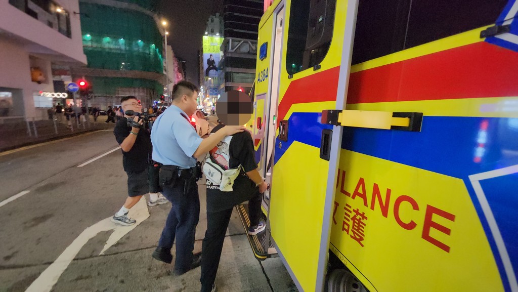 兩名打鬥少年俱傷送院。