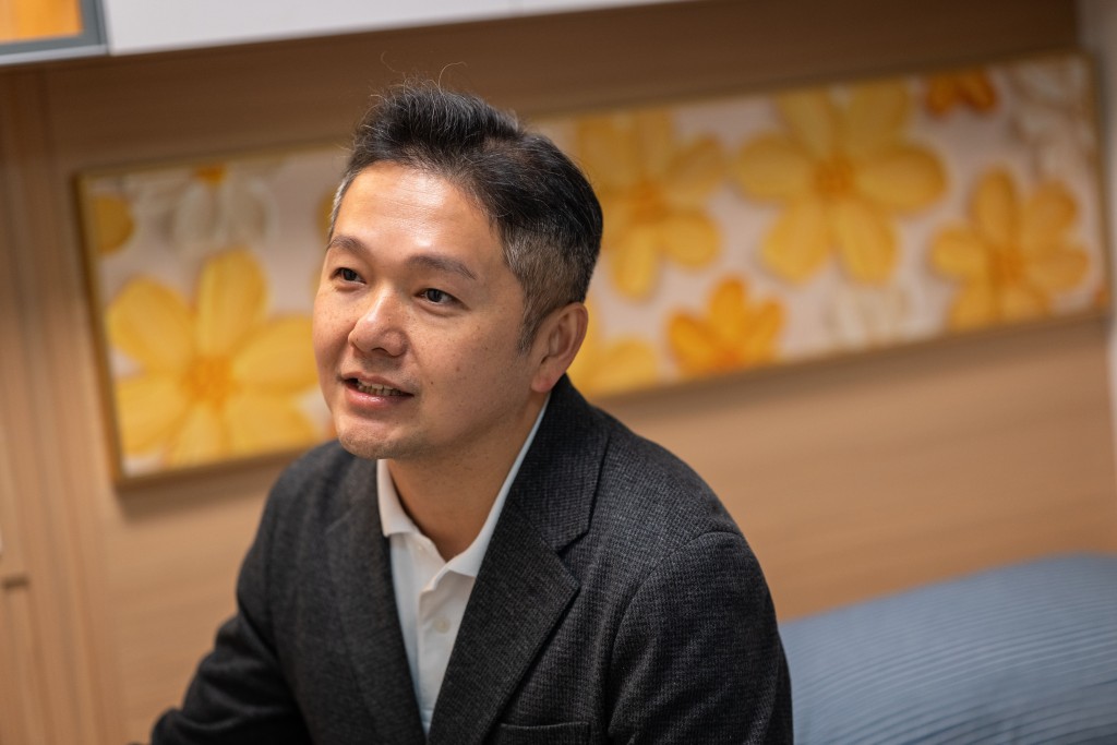 林啟明坦言，公司將加大對學生宿舍市場的投資力度，計劃至少再購入14個單位，目標在2026年底提供100間套房。