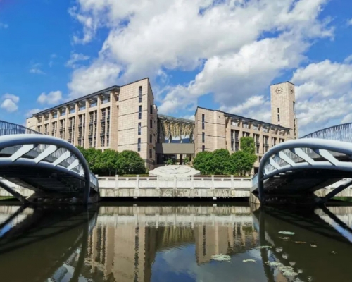 福州大學公布今年有近120名新生未有辦理入學資格,大陸學生與港澳台學生各佔一半。 (網上圖片)