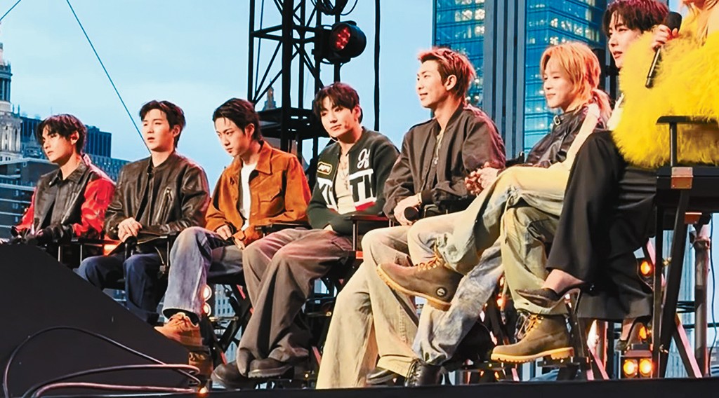 BTS在首爾舉行完回歸騷，即飛赴美國為新碟宣傳。	