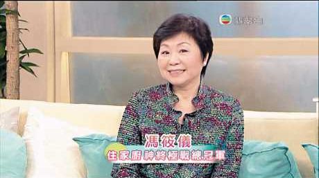 李思捷的母親馮筱儀以「終極住家廚神」總冠軍身份，亮相節目《都市閒情》接受訪問。