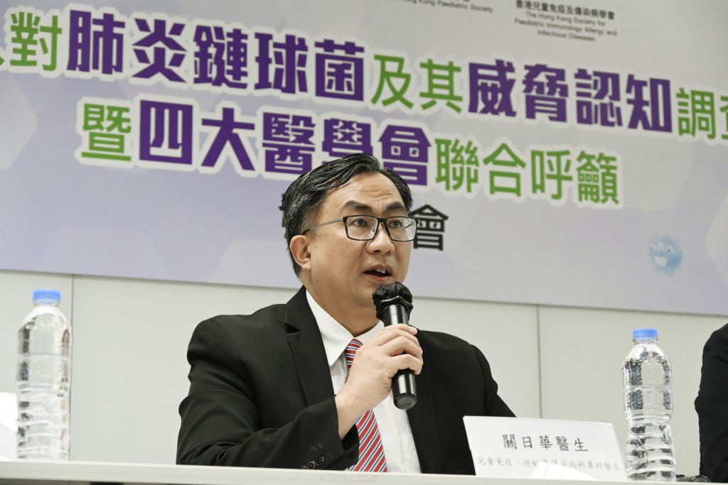 關日華指入院病童全部未有接種新冠病毒初始疫苗。資料圖片 關日華指入院病童全部未有接種新冠病毒初始疫苗。資料圖片