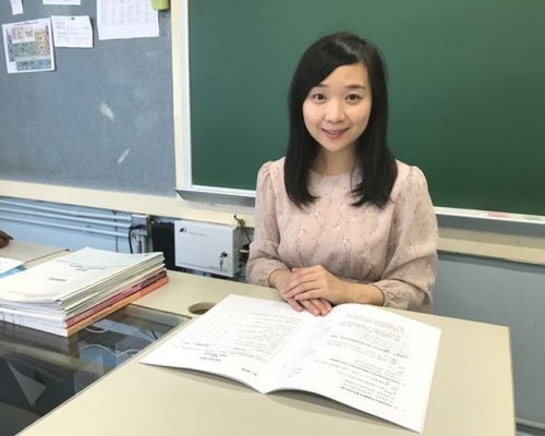 港島民生書院歷史科科主任朱葦葶
