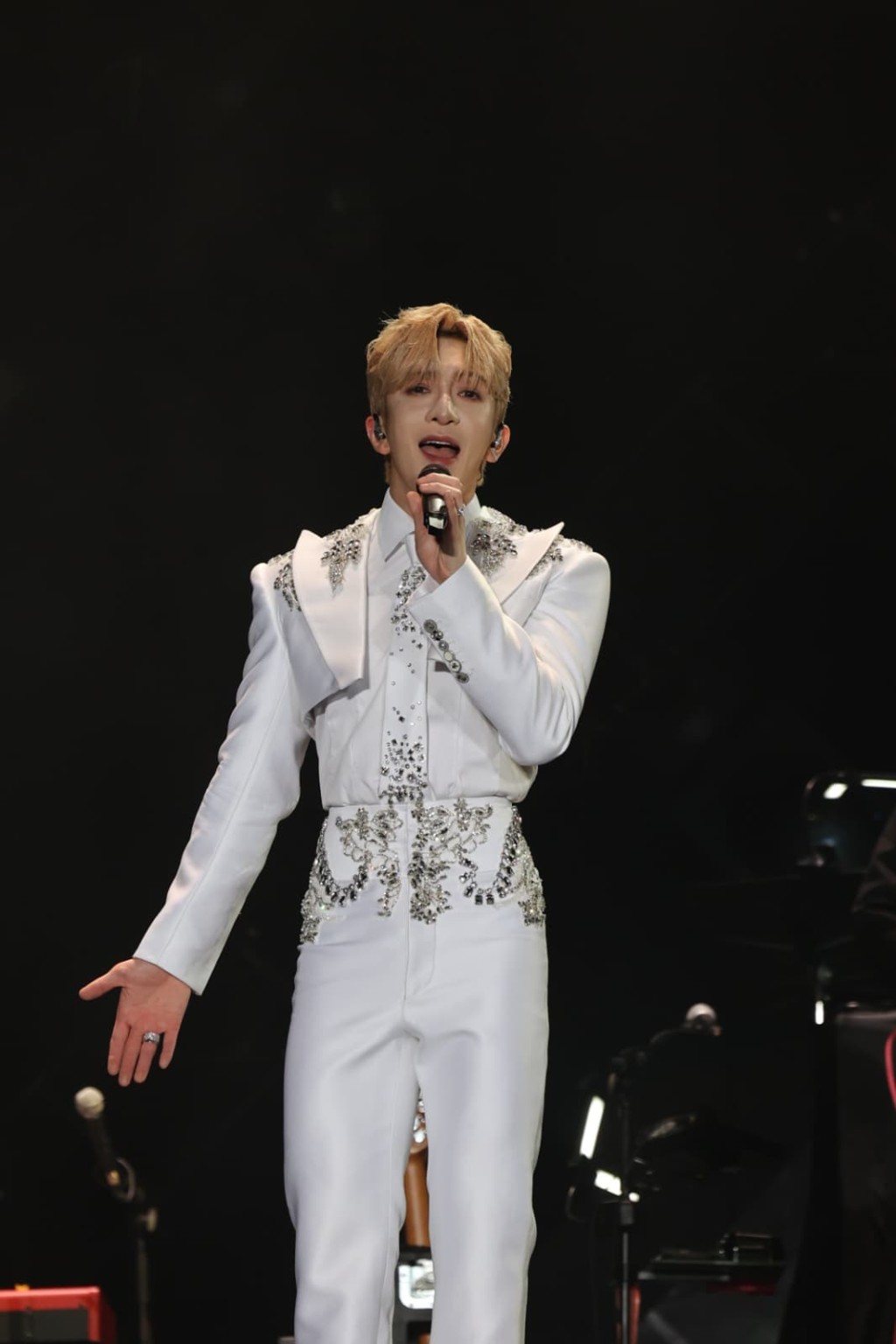 Anson Lo呢個白馬王子造型好靚仔! Anson Lo呢個白馬王子造型好靚仔!