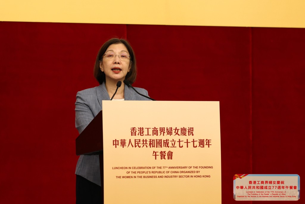 謝小華表示，五年規劃是香港在新階段主動適變、應變、求變，善用一國兩制優勢，發揮所長的重要部署。