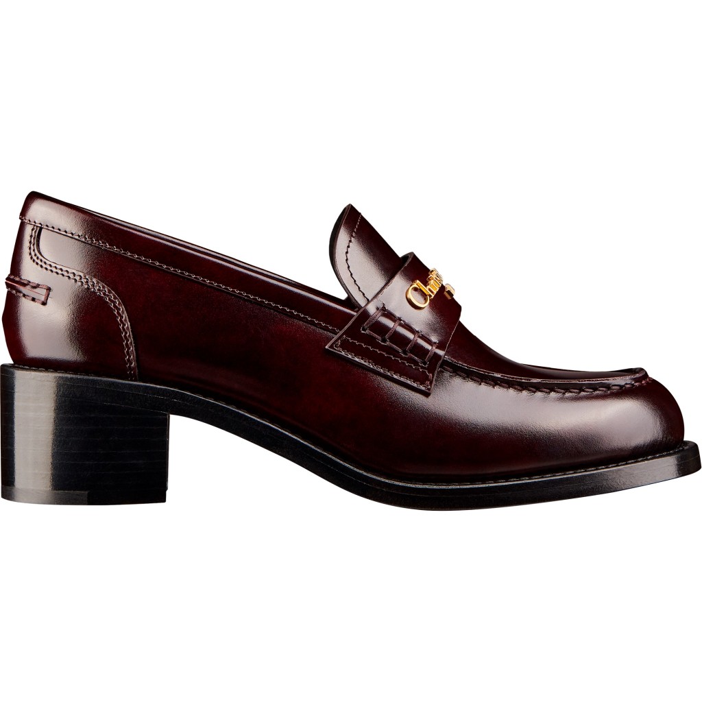 Dior Boy Pumps/$9,500，光面小牛皮配以恰到好處的高度，易穿易襯之選。