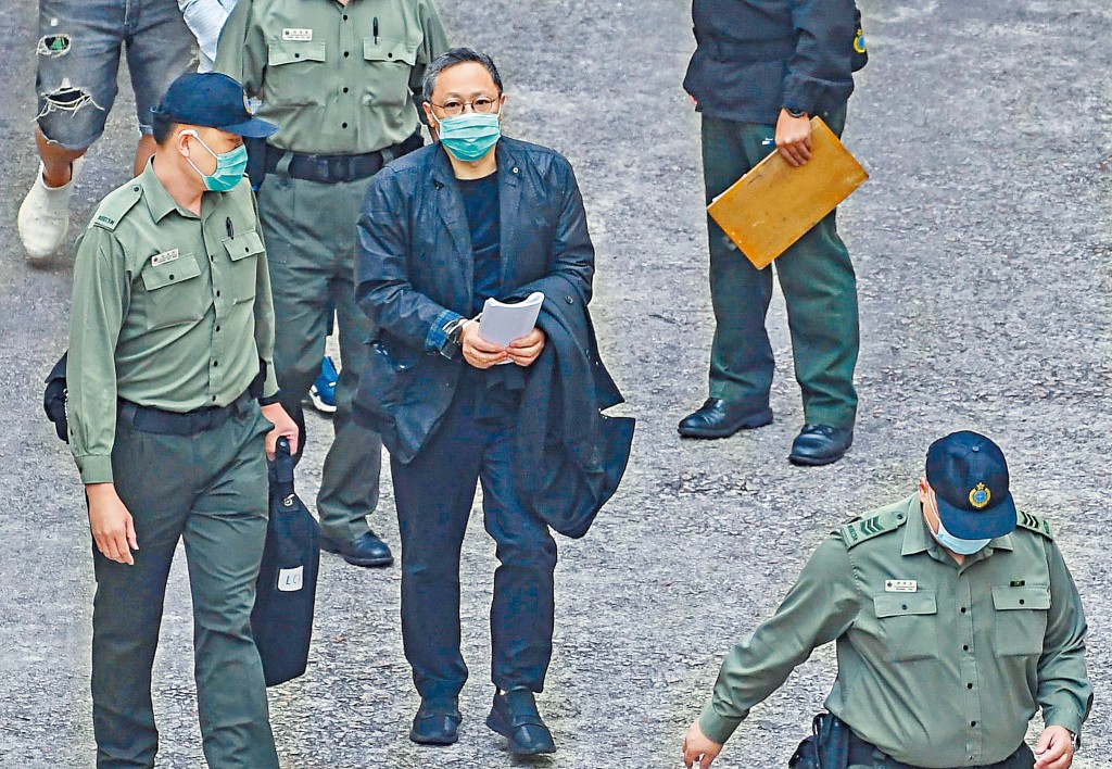 戴耀廷涉立會選舉非法刊登廣告,認罪下月判刑,續還柙。