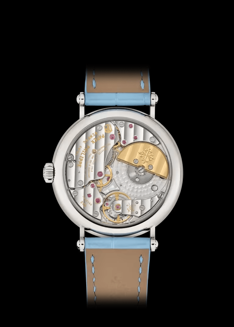  Patek Philippe Calatrava 7200/50G-012，搭載Caliber 240自動機芯。 