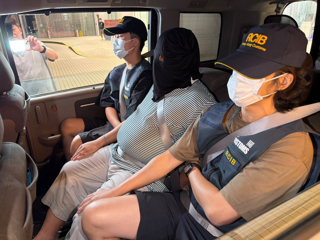 貨車司機為一名內地男子。曾志恒攝 貨車司機為一名內地男子。曾志恒攝