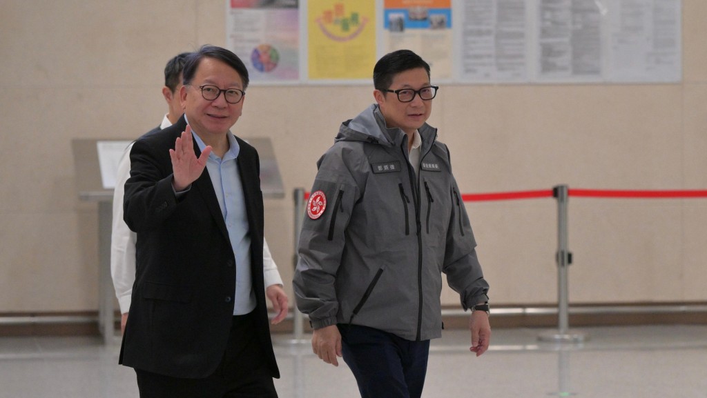 新皇岗口岸︱陈国基称首日运作畅顺　周末人流才是真正考验。苏正谦摄