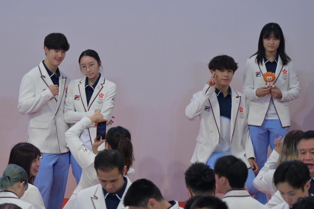 第20届亚洲运动会中国香港代表团授旗典礼。苏正谦摄