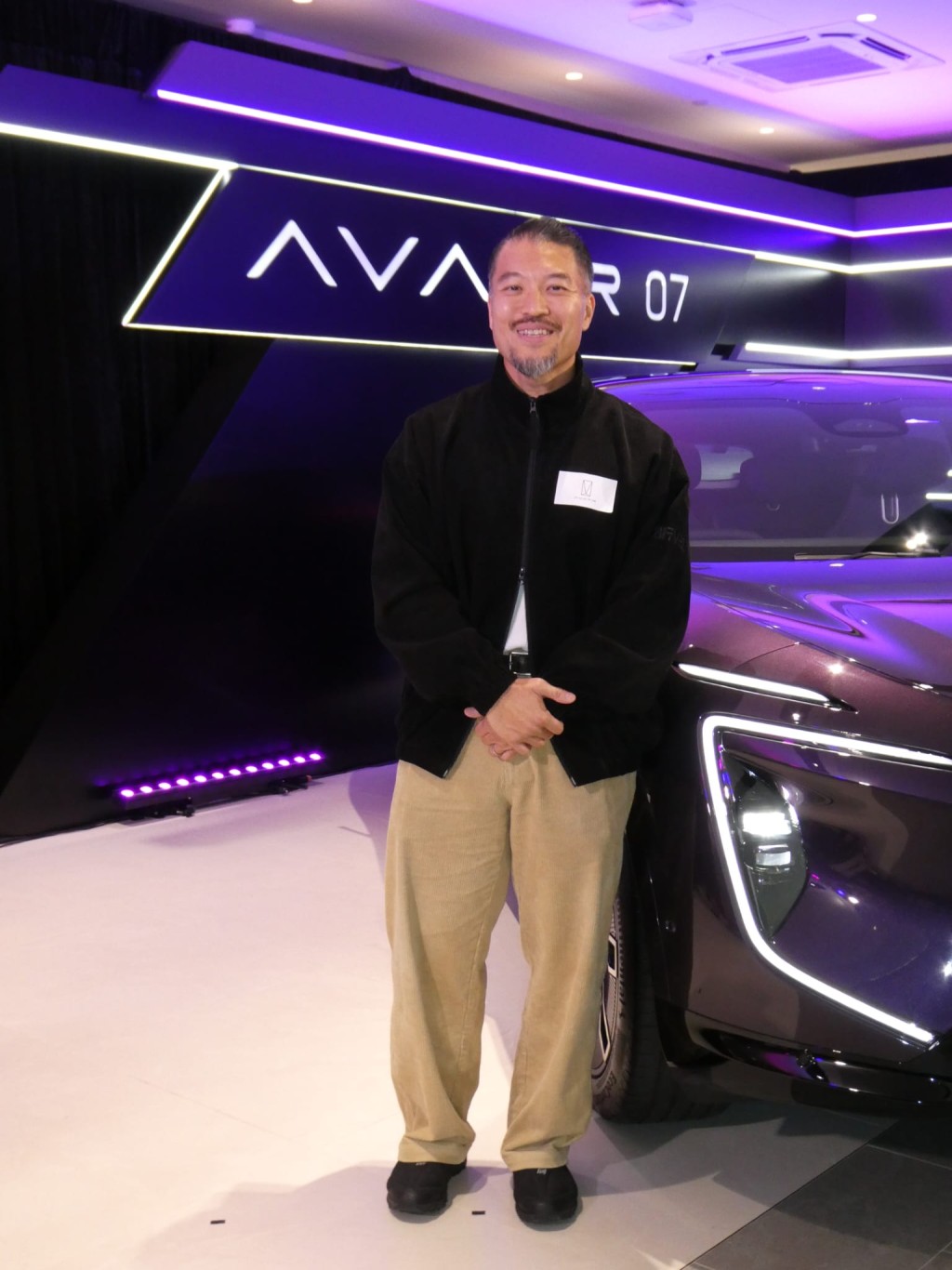 朋友叫Brian學寫揮春。