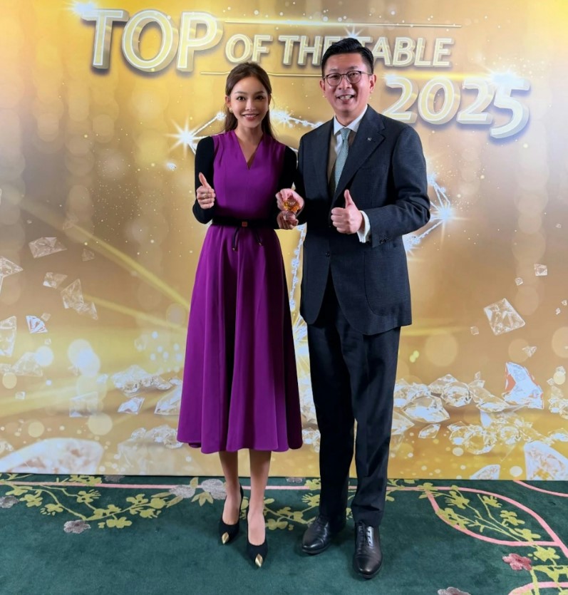 張利華開心宣布成功達到2025年度「頂尖會員（Top of the Table, TOT）」的業績標準。
