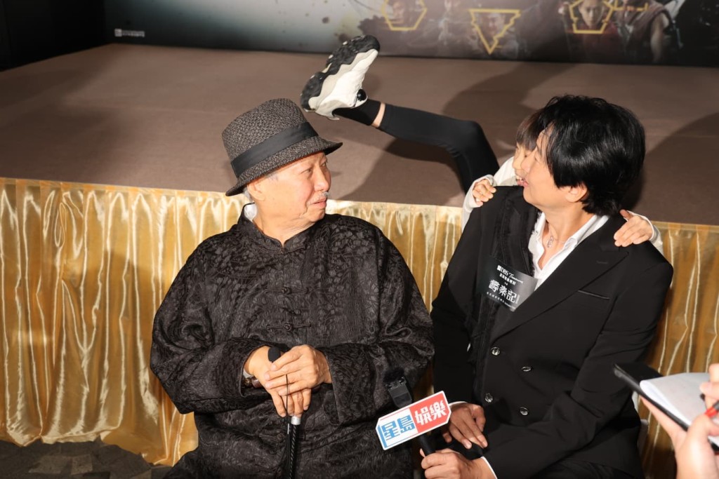 孫仔表示想拍戲，即席踢腳顯功架，還模仿爺爺罵他的口吻，大騷演技。