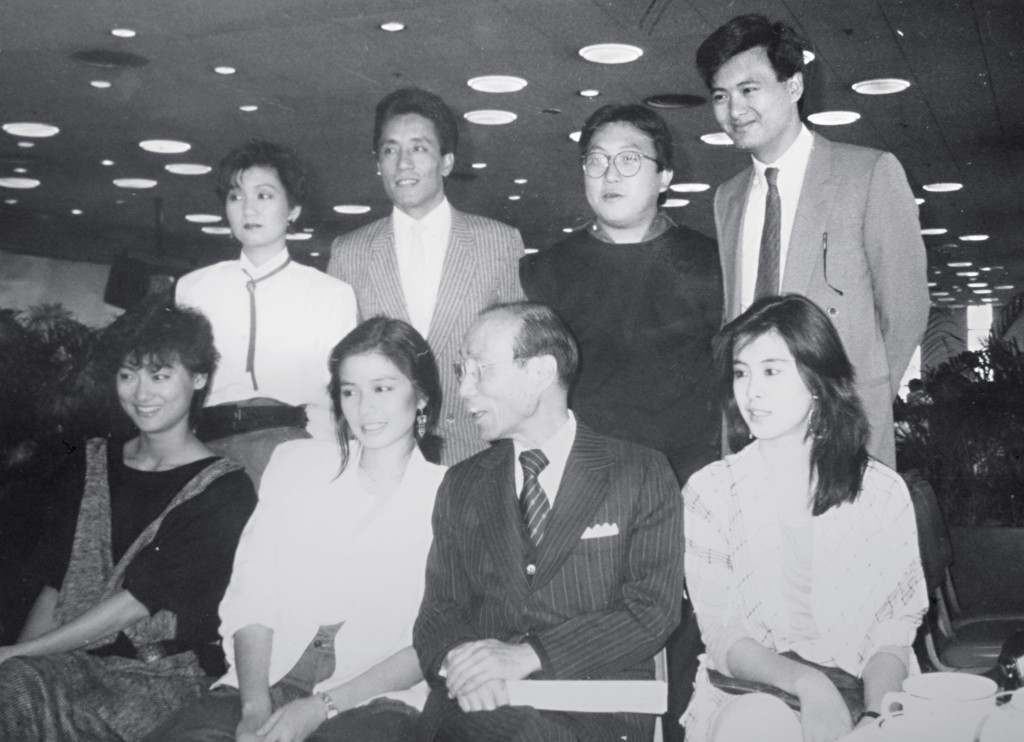 锺楚红（前排右二）是80年代的女神级人马。