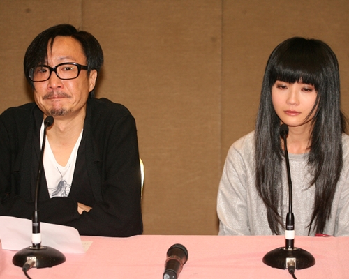 阿Sa、鄭中基於2010年宣佈離婚。