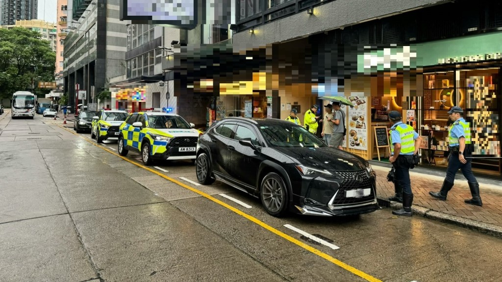 警方油麻地及旺角放蛇 票控兩白牌車司機