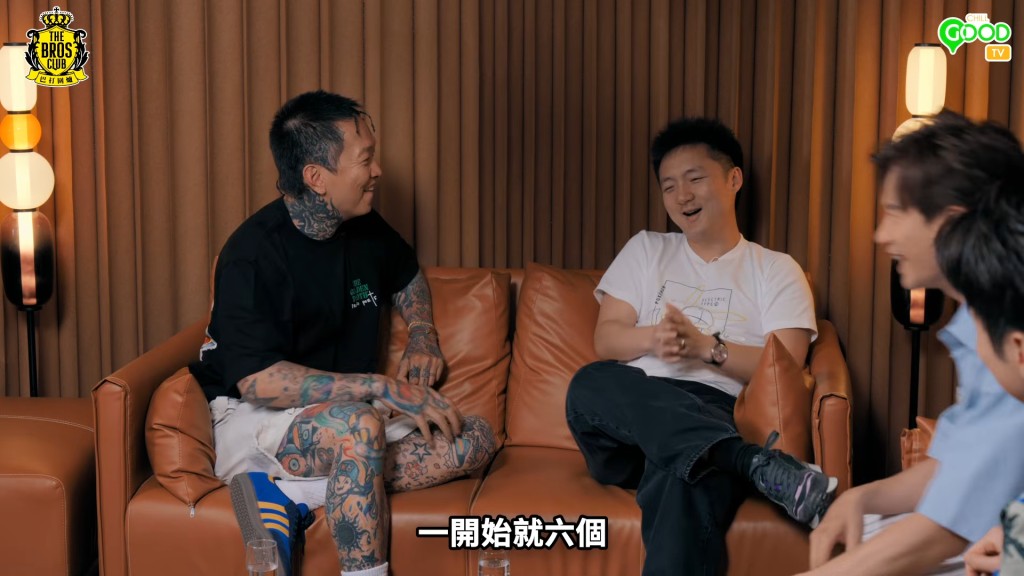 鍾培生笑言,當他私訊對方時,才翻查到原來女方早在16、17歲時,已經主動DM撩他傾偈搭訕,更視他為偶像。 鍾培生笑言,當他私訊對方時,才翻查到原來女方早在16、17歲時,已經主動DM撩他傾偈搭訕,更視他為偶像。