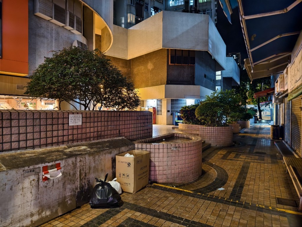 EU香港仔截55歲男子，揭銀包藏懷疑子彈。尹敬堂攝