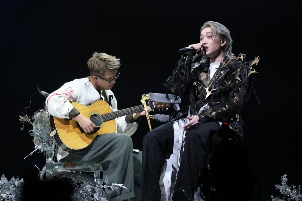 Jer希望他的歌聲給予人們力量。