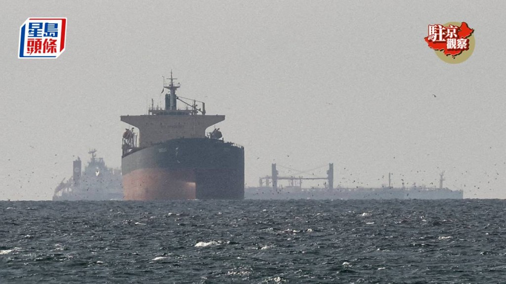 美伊戰爭嚴重衝擊全球供應鏈。圖為霍爾木茲海峽附近的油船。路透社