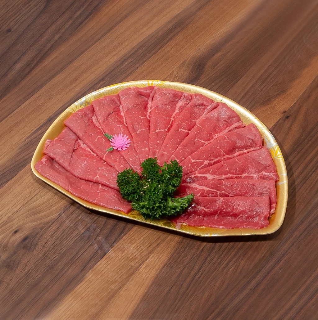 日本熊本赤牛最適合用作日式火鍋。(售價$180/100克)