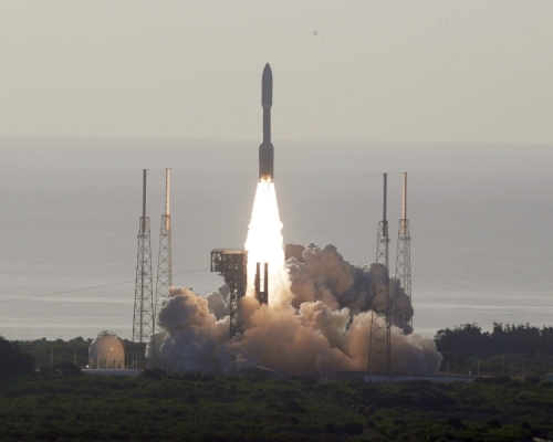 美国火星探测器「毅力号」成功发射，揭开火星探勘竞赛。AP